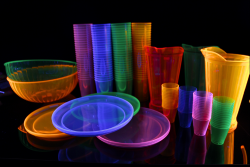 Vaisselle fluo UV spéciale lumière noire 